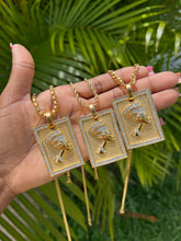 Load image into Gallery viewer, Large Nefertiti Necklace
