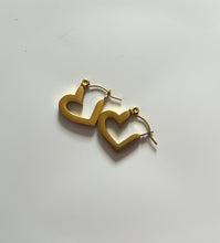 Load image into Gallery viewer, Heart Earrings
