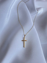 Load image into Gallery viewer, Dainty Cross Necklace
